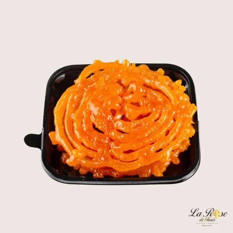 Dattes fourrées pâte d’amande et fruits secs.